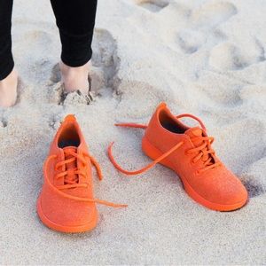 NEW Allbirds wool runners Kea red limited edition retired color